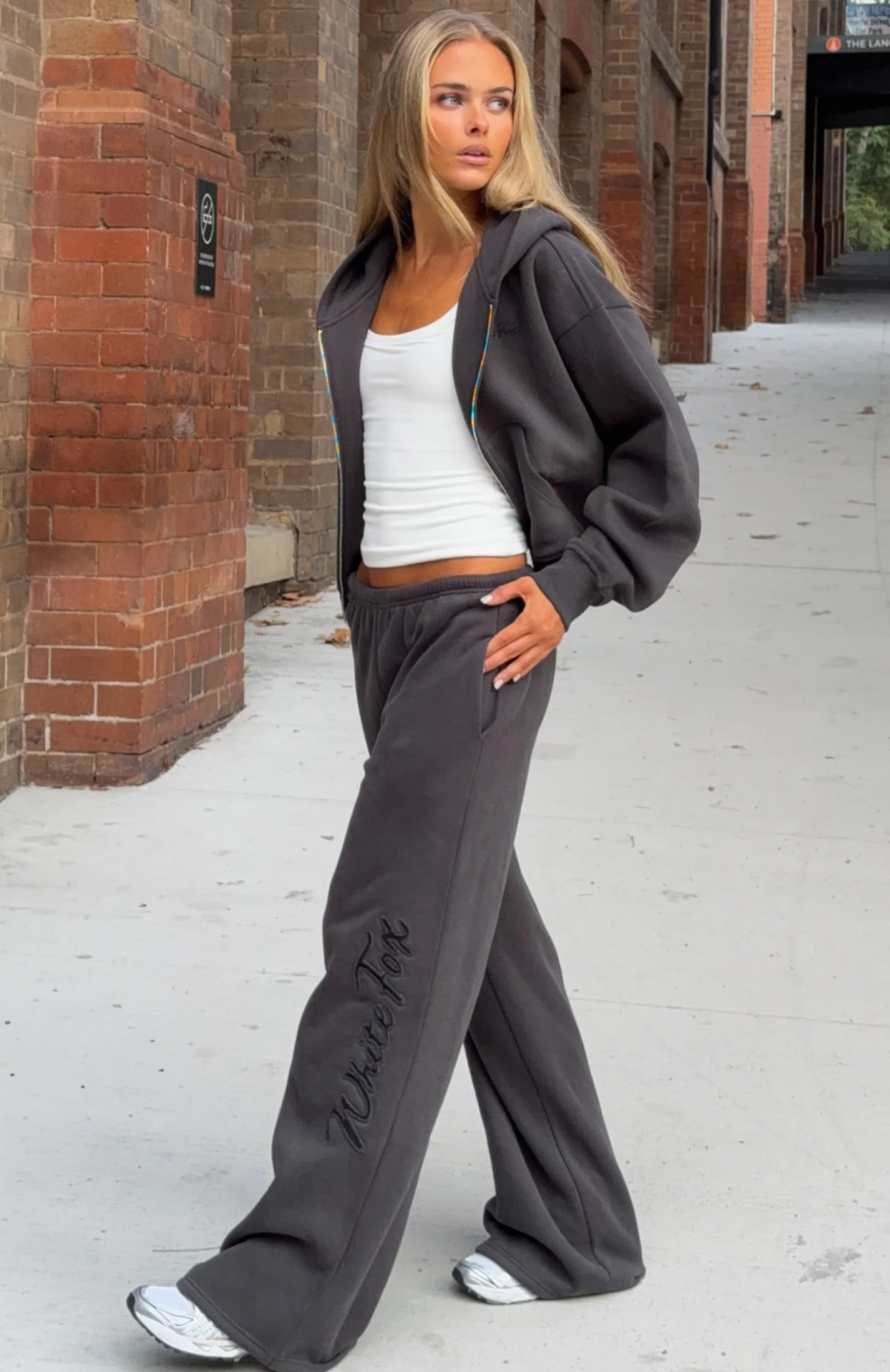 Studio 17 Willa Wide Leg Sweatpants Charcoal - Image 6